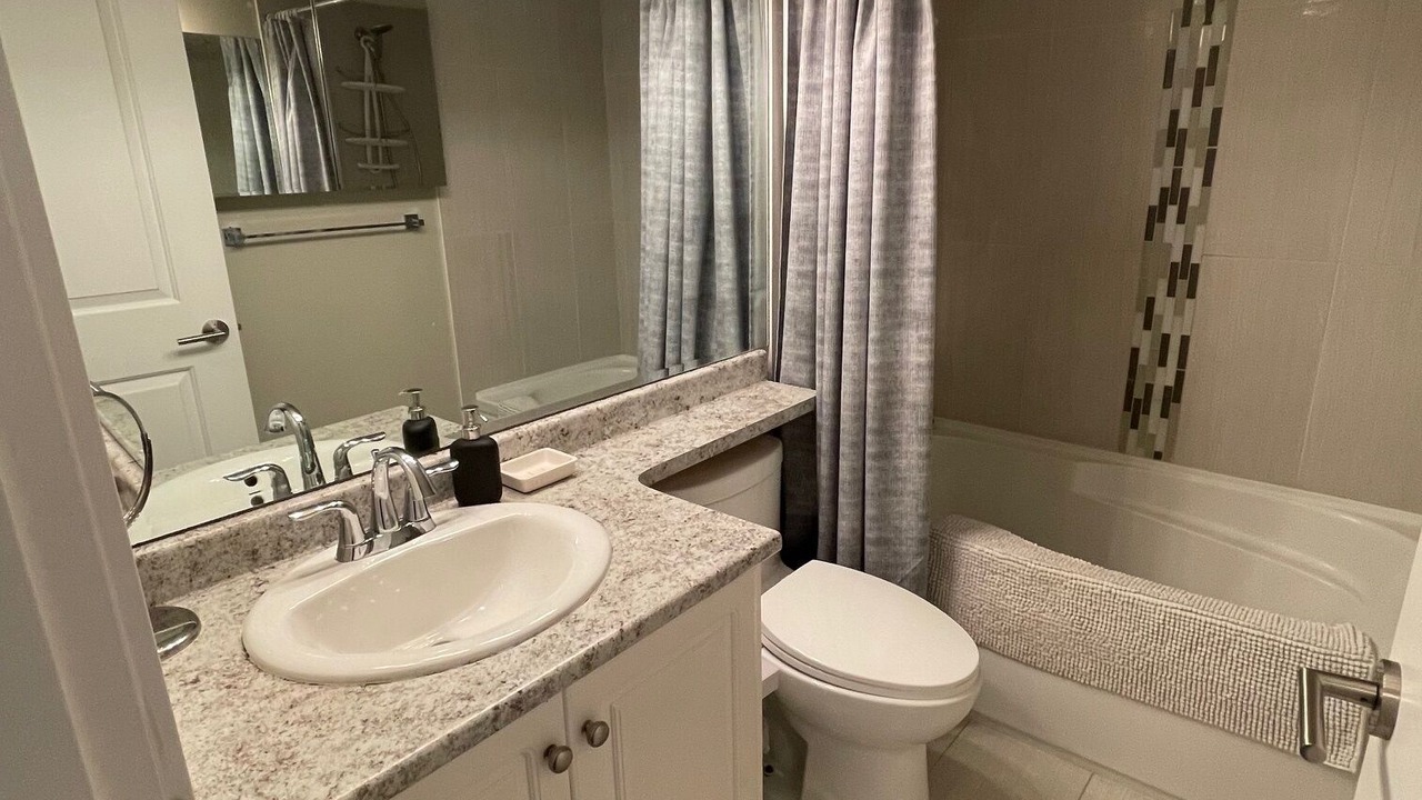 Photo of Bathroom in Central Lonsdale