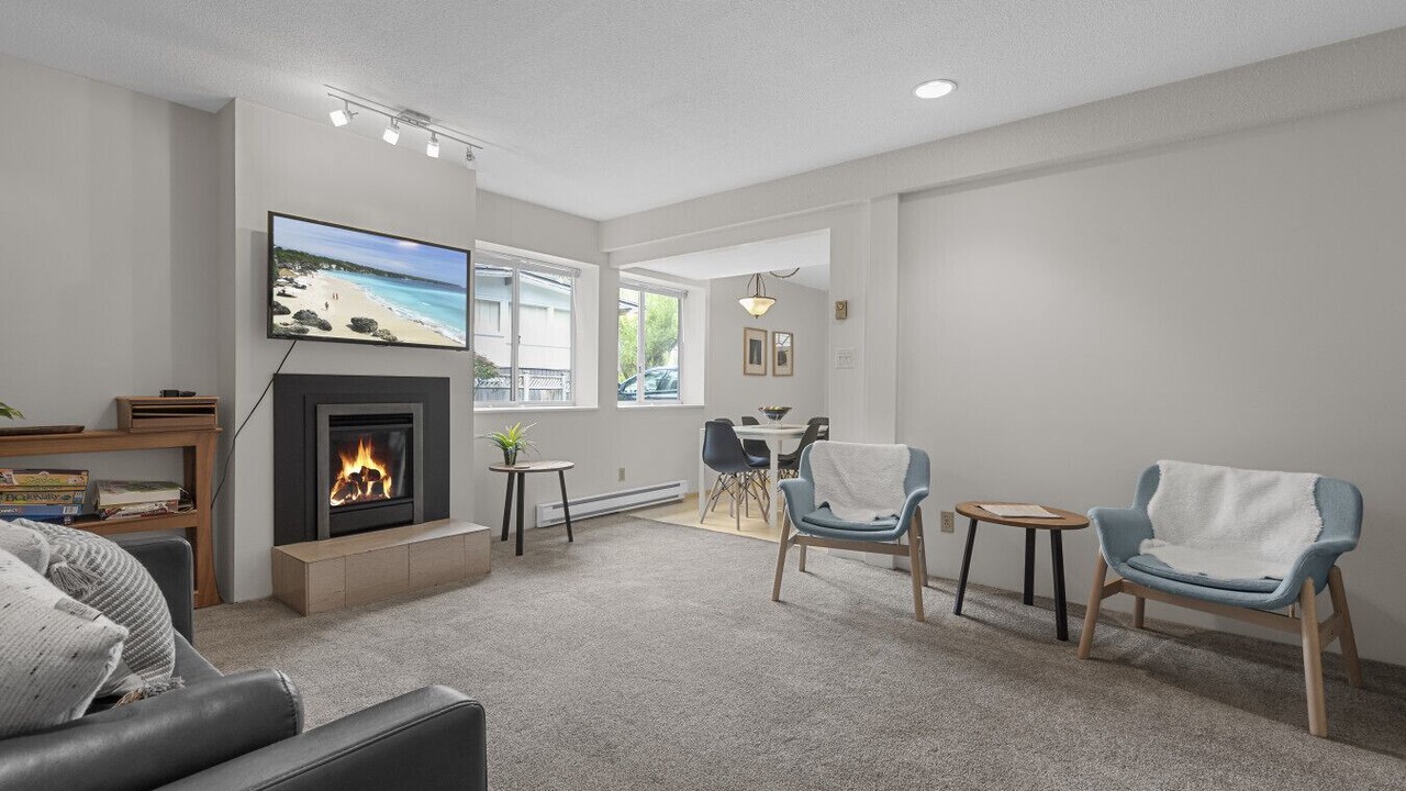 Photo of Livingroom in Lynn Valley