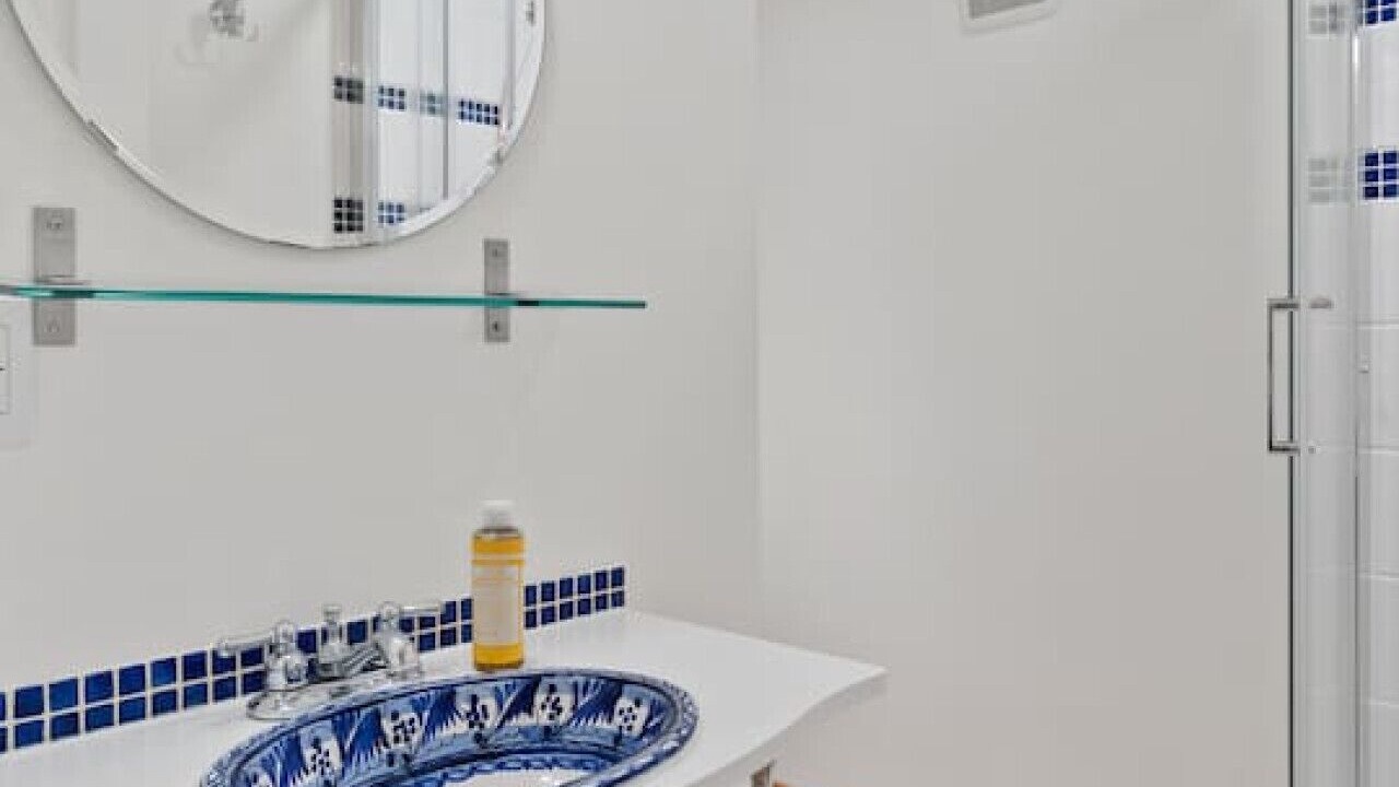 Photo of Bathroom in Grandview-Woodland