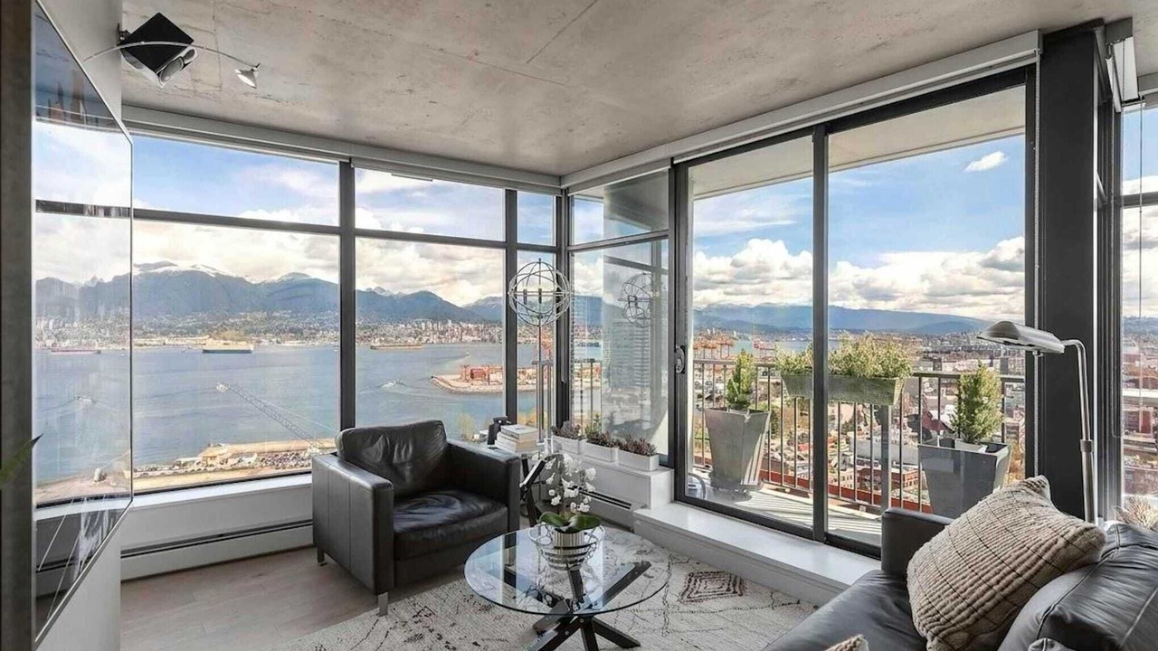Photo of Livingroom in Gastown