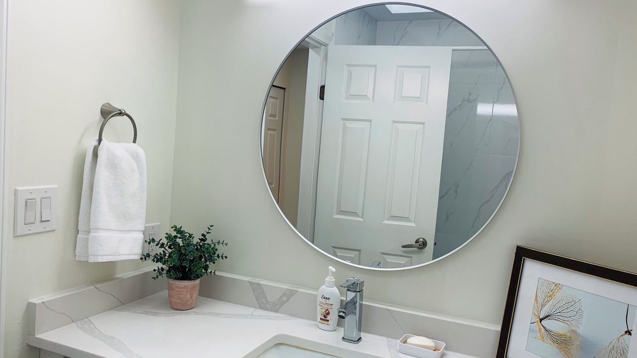 Photo of Bathroom in Riley Park