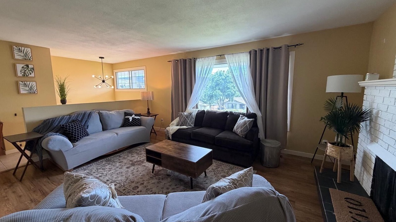 Photo of Livingroom in Black Mountain