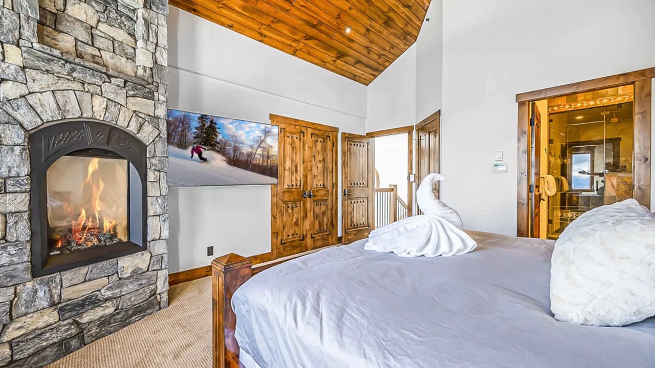 Photo of Bedroom in Big White Ski Resort