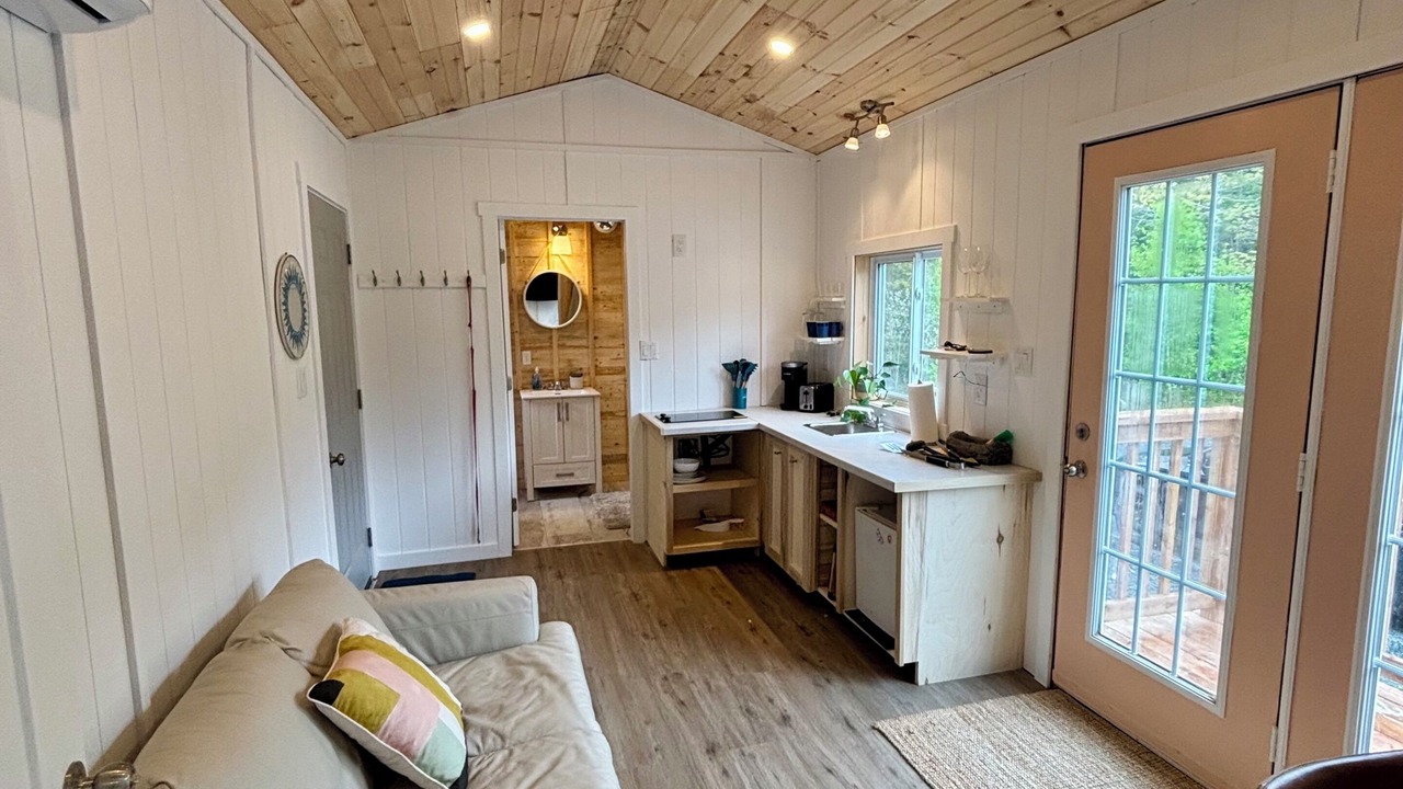 Photo of Livingroom in Lawrencetown
