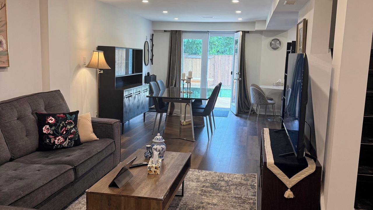 Photo of Livingroom in Aurora
