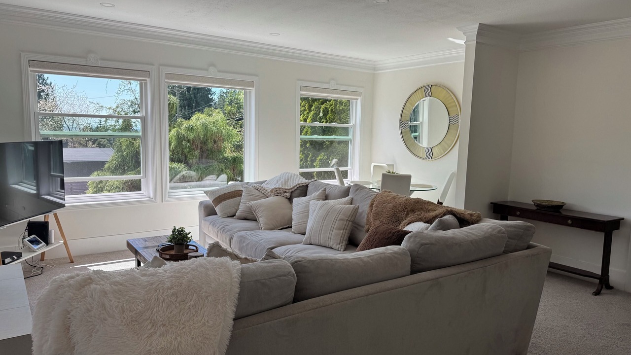 Photo of Livingroom in Lynn Valley
