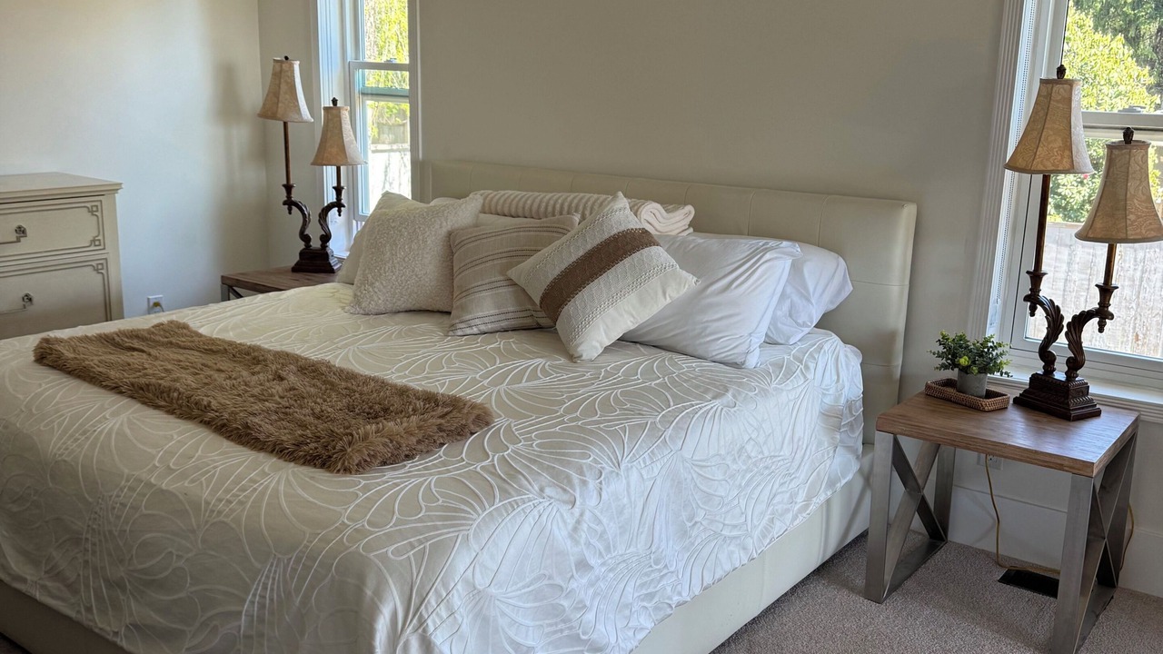 Photo of Bedroom in Lynn Valley