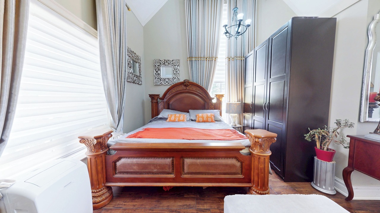 Photo of Bedroom in Bradford West Gwillimbury
