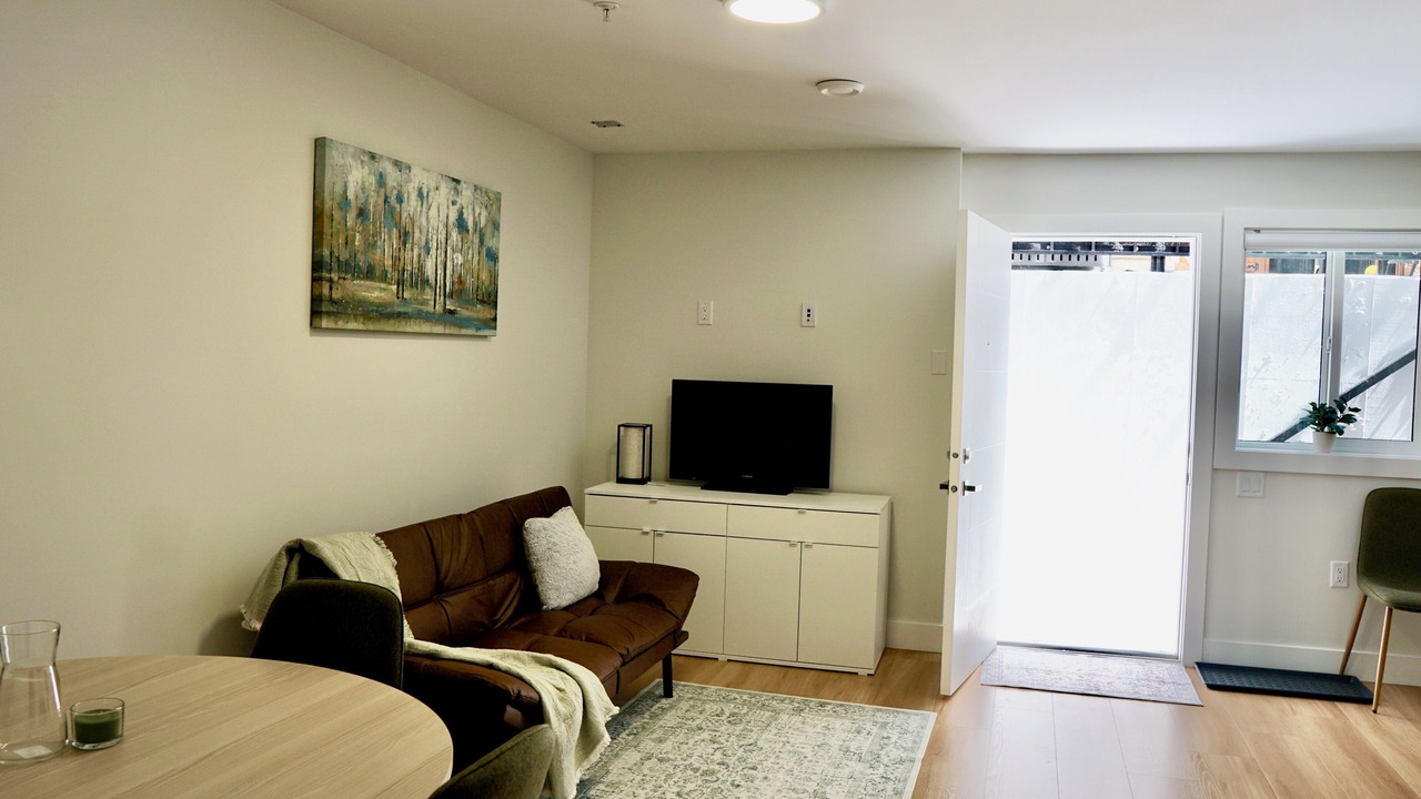 Photo of Livingroom in East Clayton
