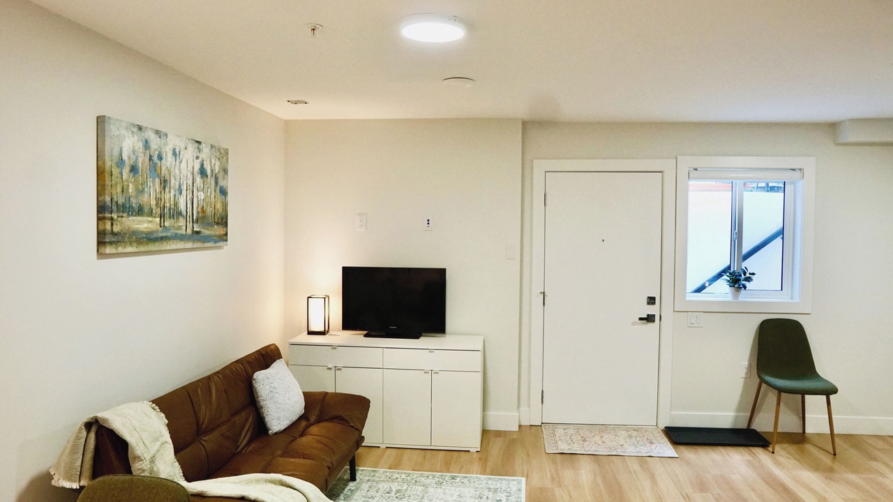 Photo of Livingroom in East Clayton