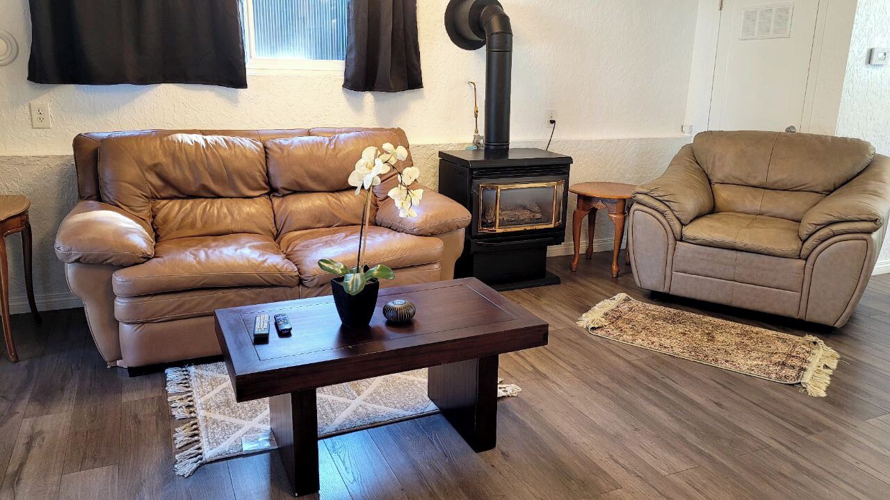 Photo of Livingroom in Colwood