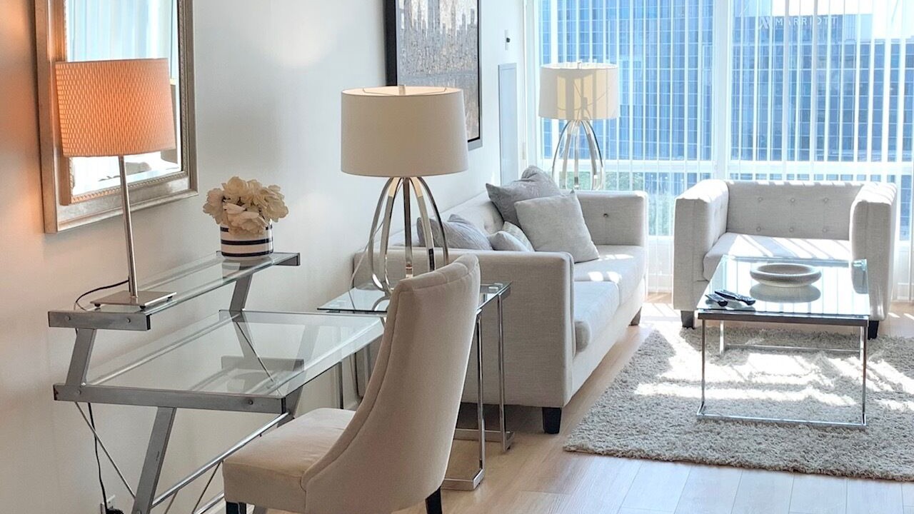 Photo of Livingroom in Toronto Entertainment District
