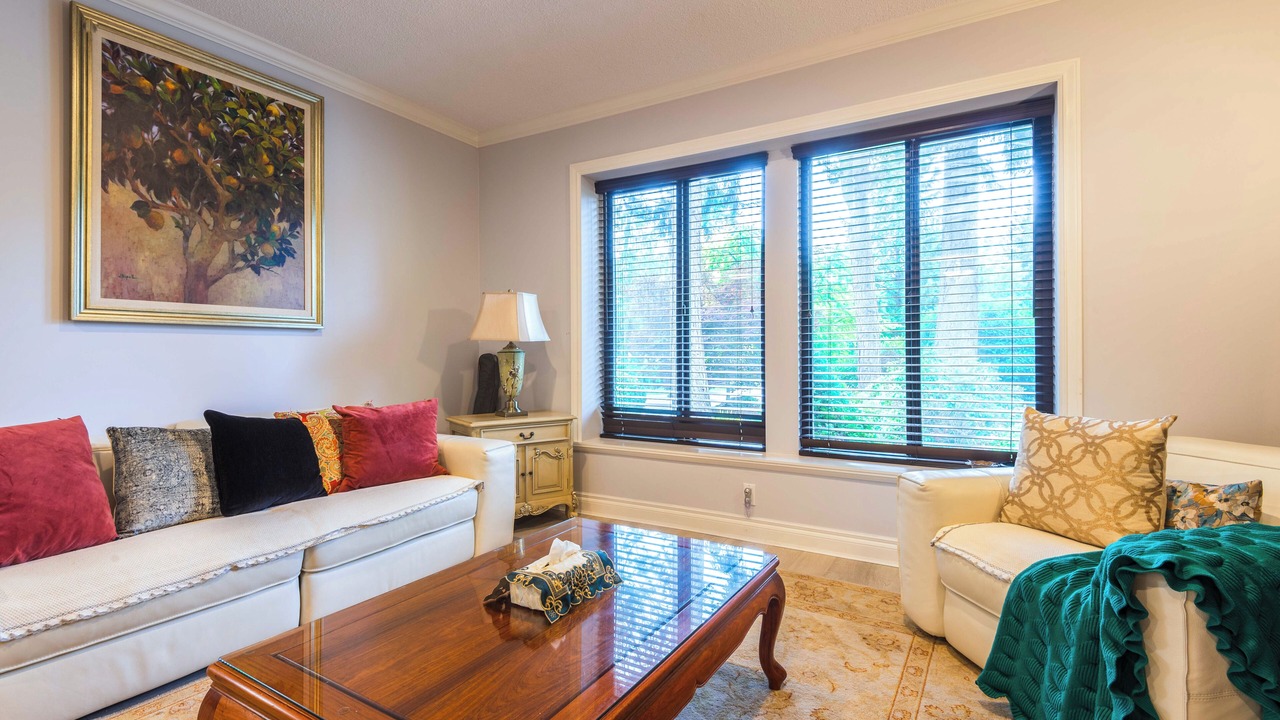 Photo of Livingroom in Crescent Beach