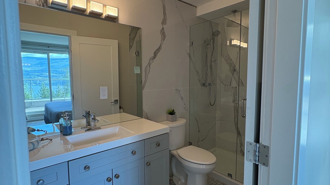 Photo of Bathroom in Anglemont