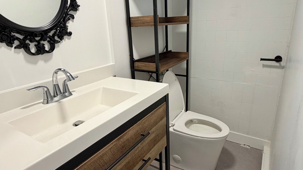 Photo of Bathroom in Renfrew-Collingwood