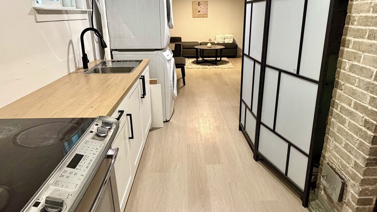 Photo of Kitchen in Renfrew-Collingwood