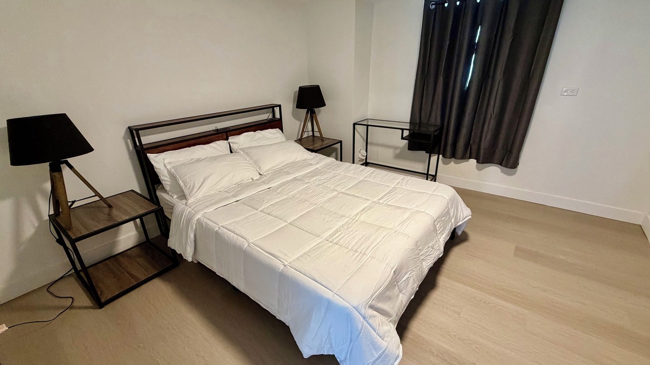 Photo of Bedroom in Renfrew-Collingwood