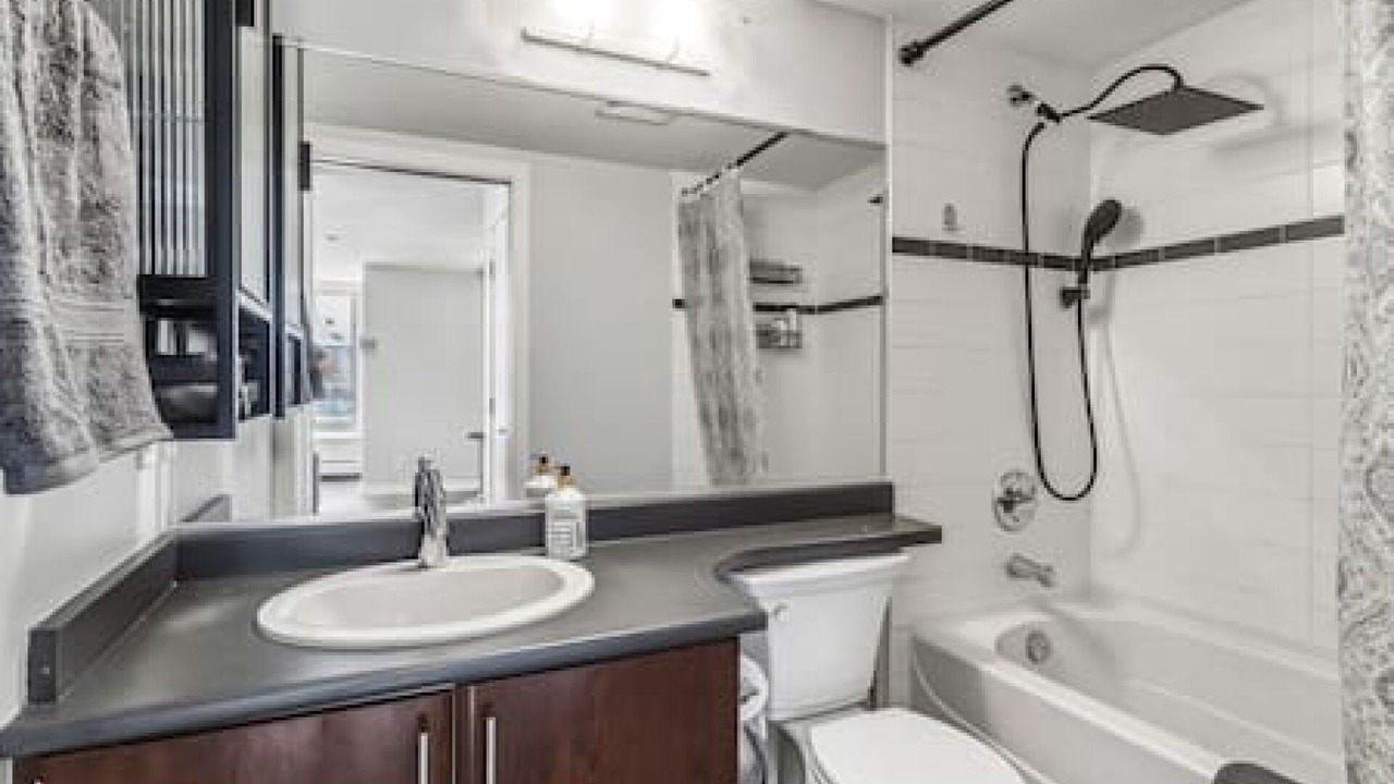 Photo of Bathroom in Crosstown