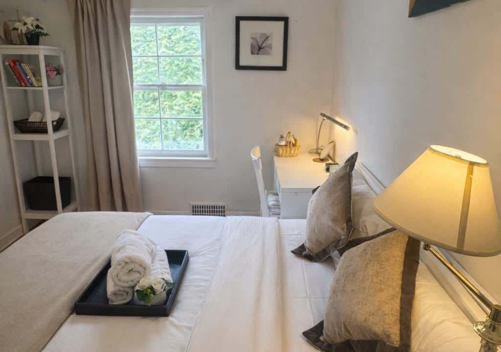 Photo of Bedroom in Kerrisdale