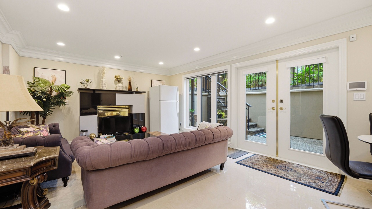 Photo of Livingroom in Arbutus Ridge
