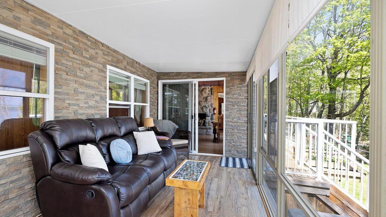 Photo of Bedroom in Baysville