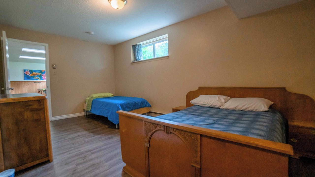 Photo of Bedroom in Lake of Bays