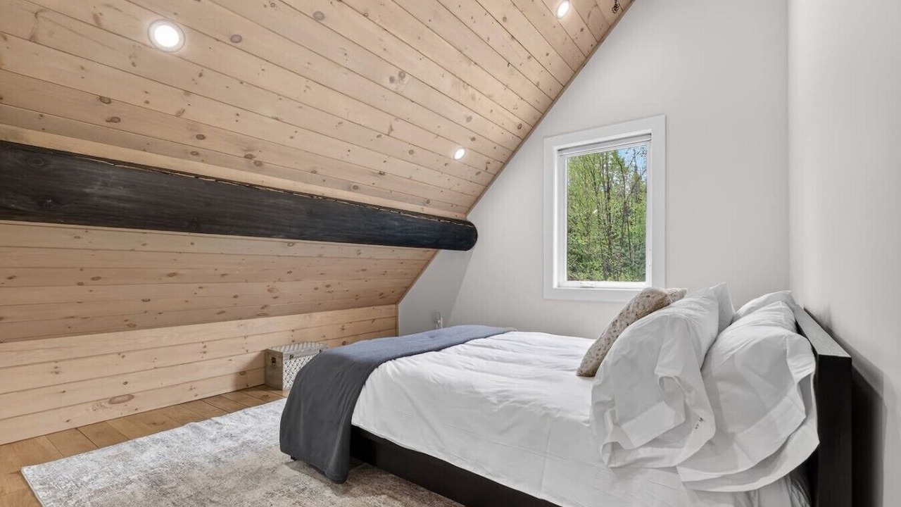 Photo of Bedroom in Amherst