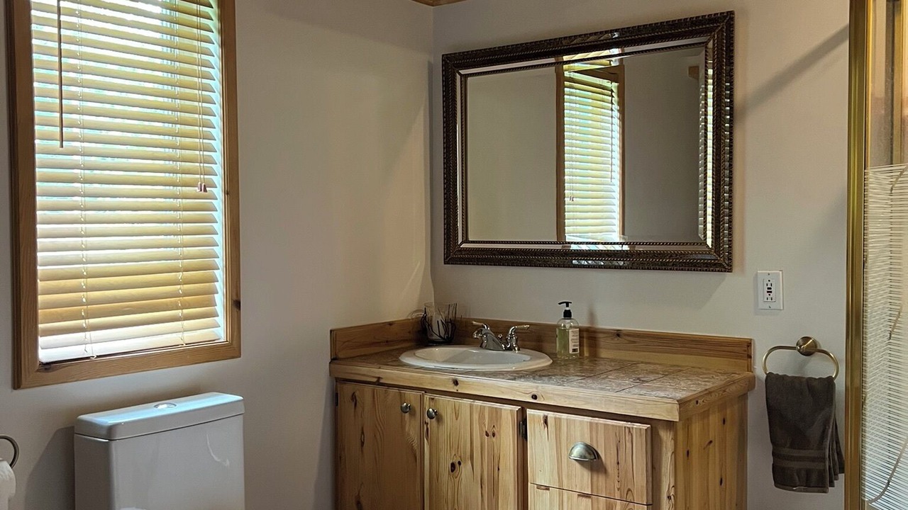Photo of Bathroom in Saint-Aime-du-Lac-des-Iles
