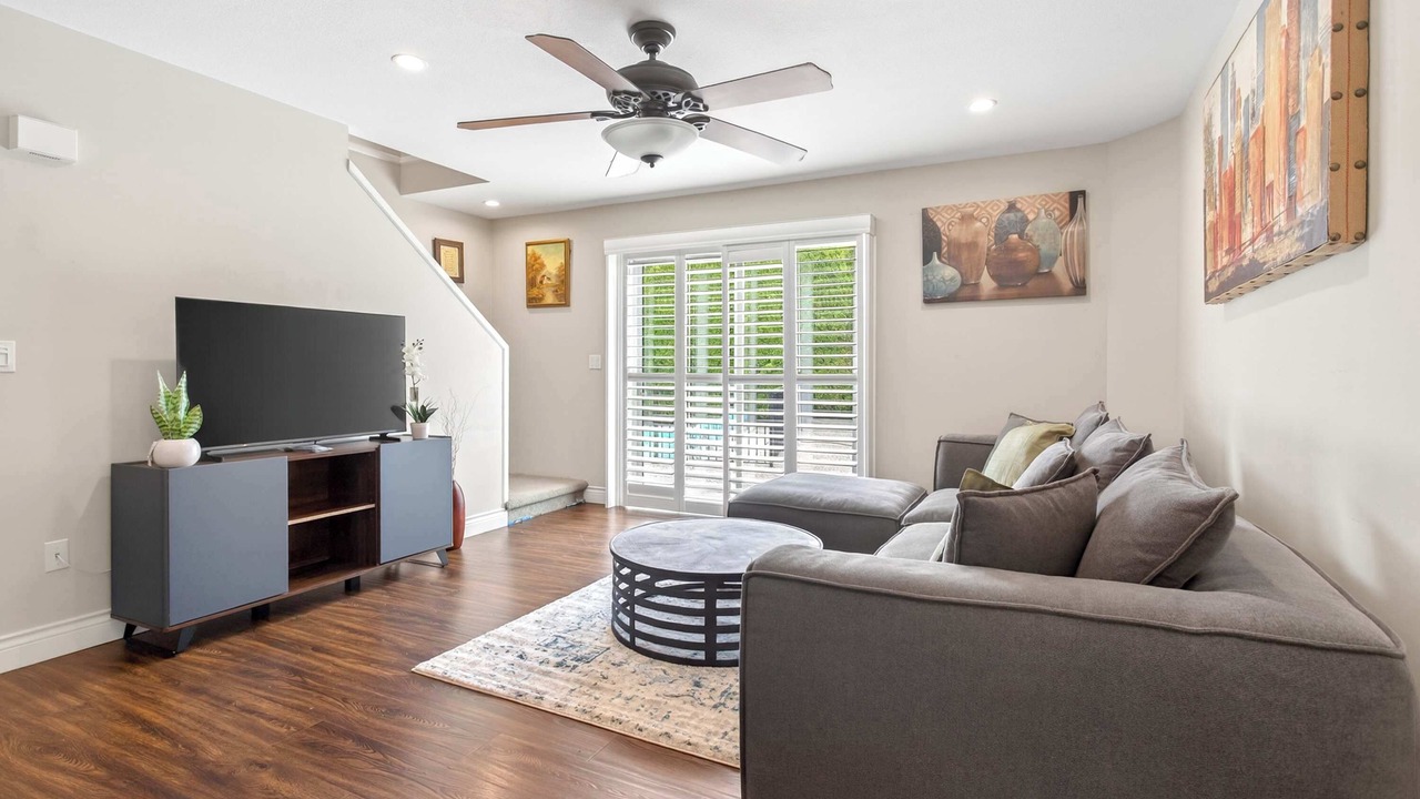 Photo of Livingroom in Newton