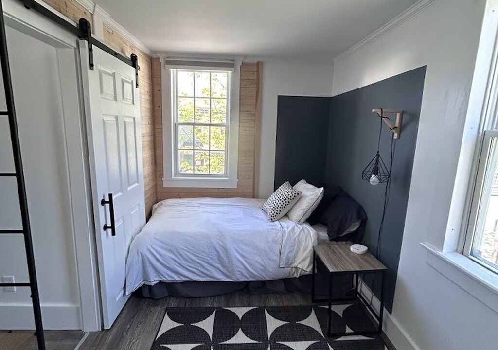 Photo of Bedroom in Shelburne