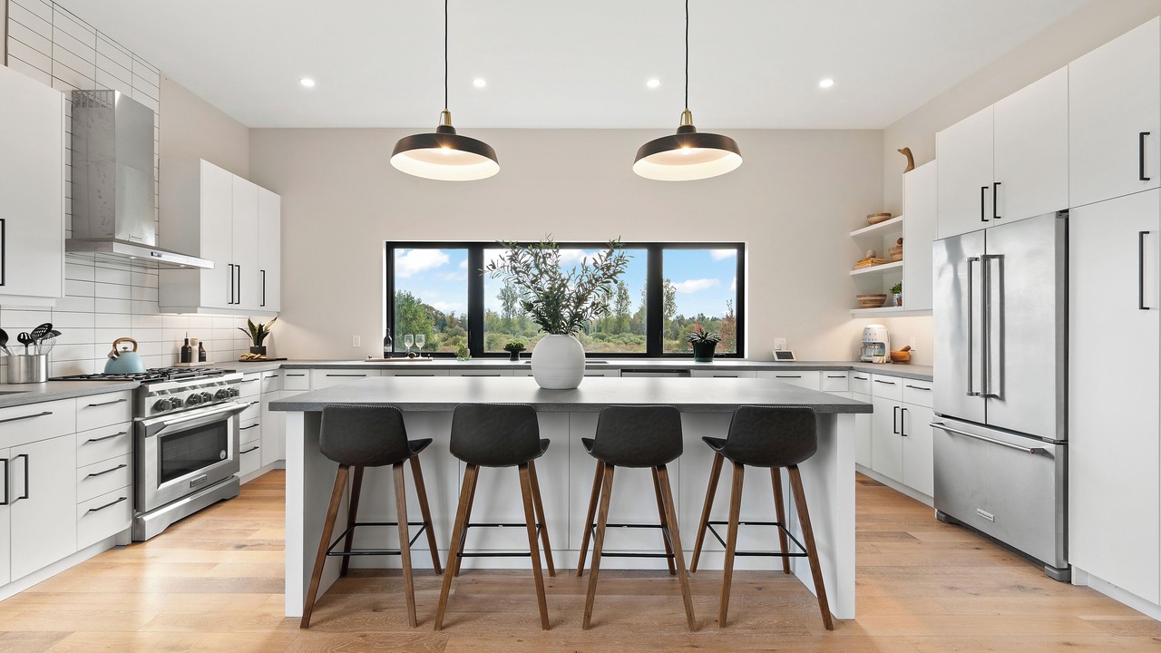 Photo of Kitchen in Mono