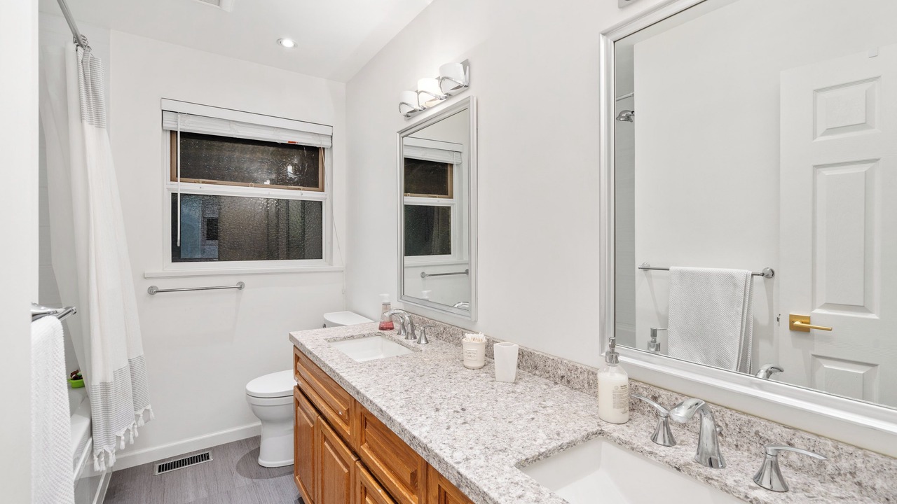 Photo of Bathroom in Upper Lonsdale