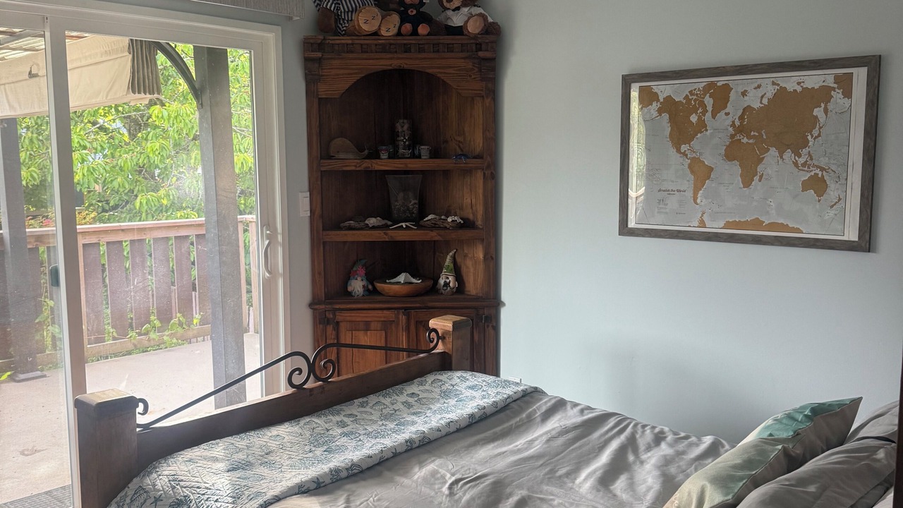 Photo of Bedroom in Campbell River