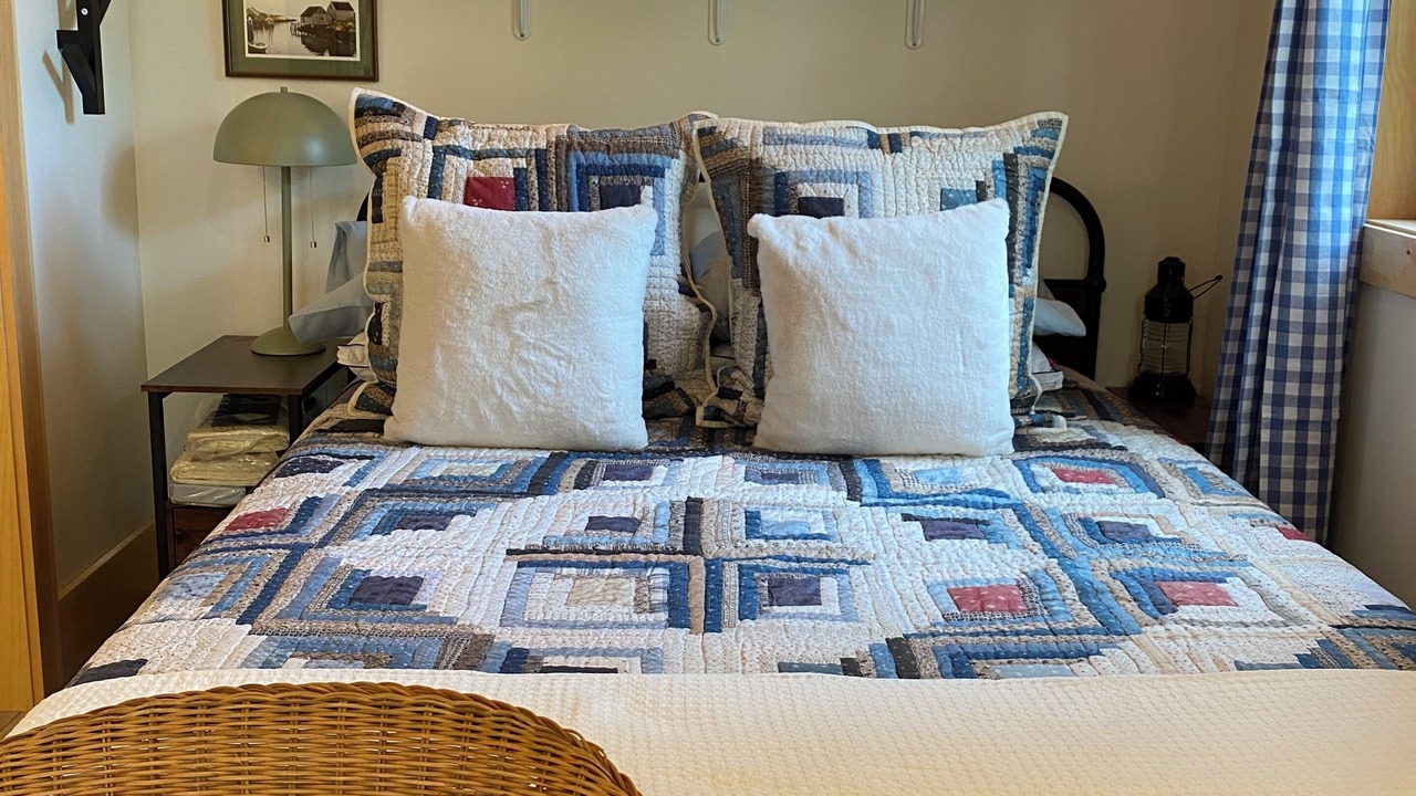 Photo of Bedroom in Shelburne