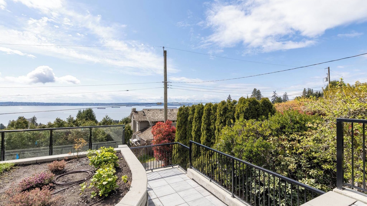 Photo of Outdoor in West Vancouver