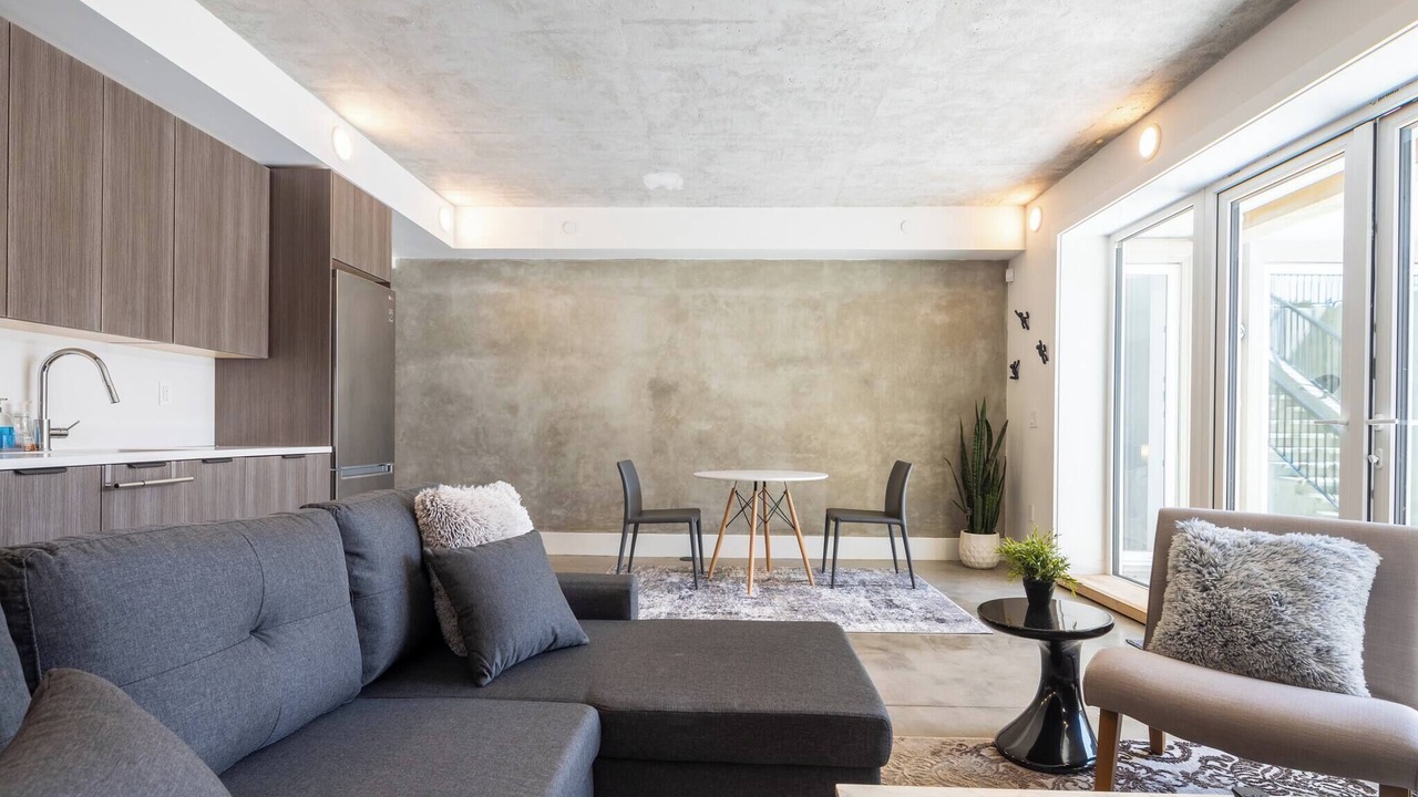 Photo of Livingroom in West Vancouver