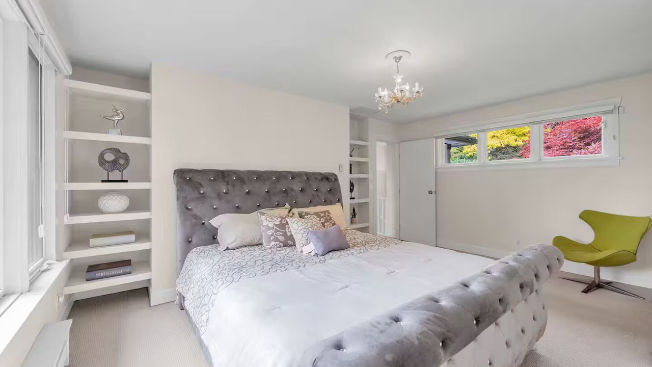 Photo of Bedroom in Hollyburn