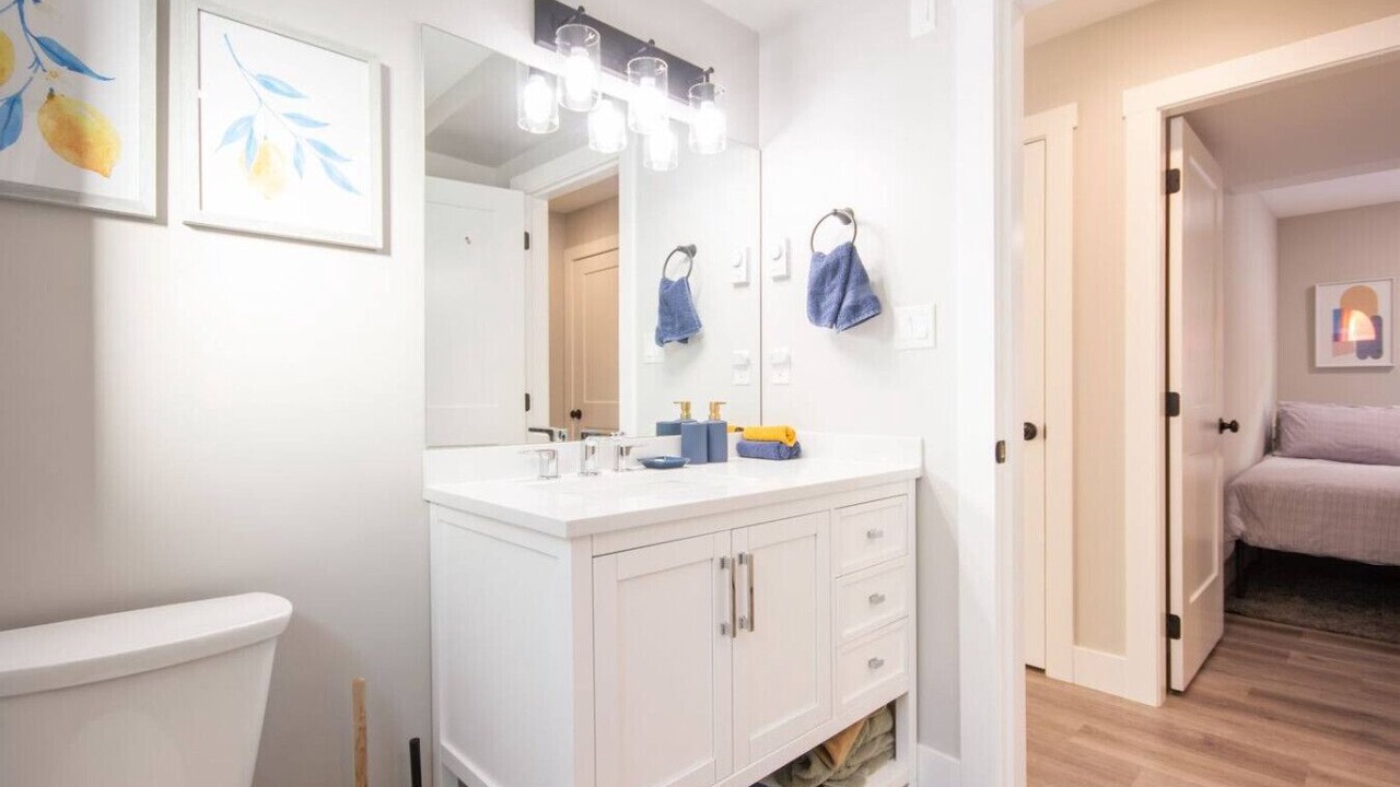 Photo of Bathroom in Courtenay