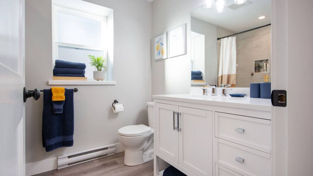 Photo of Bathroom in Courtenay
