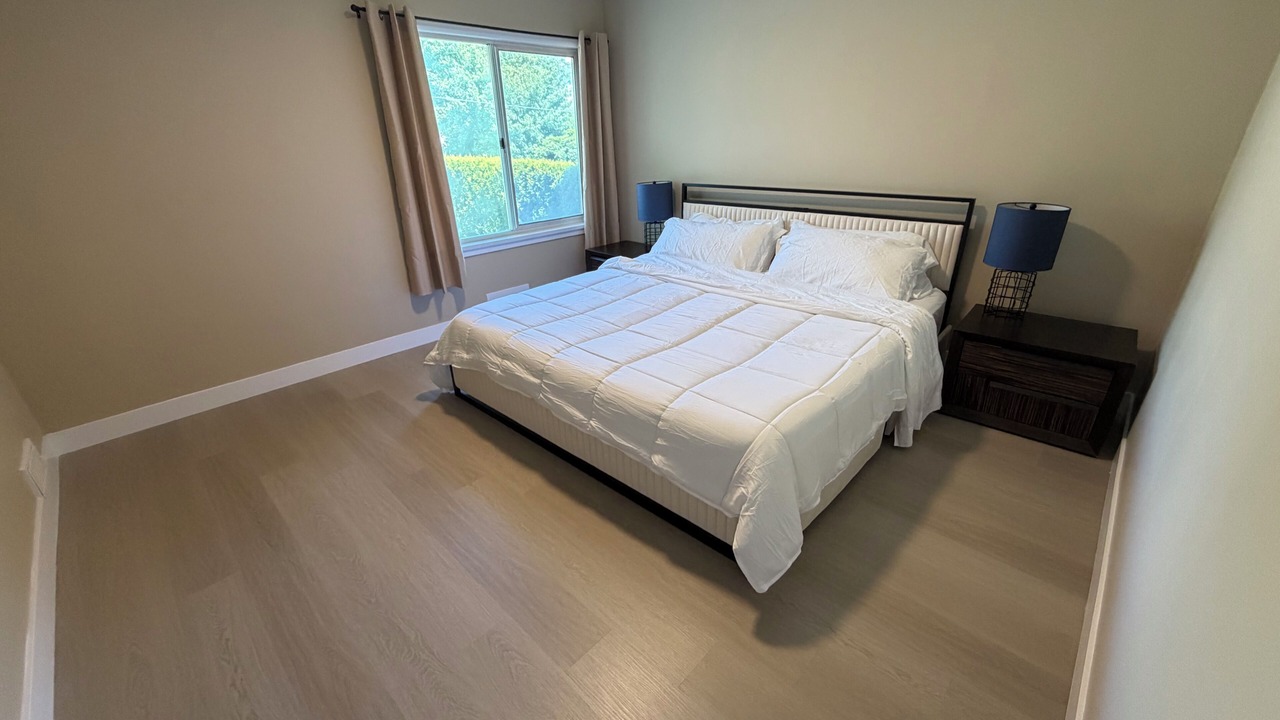 Photo of Bedroom in Renfrew-Collingwood