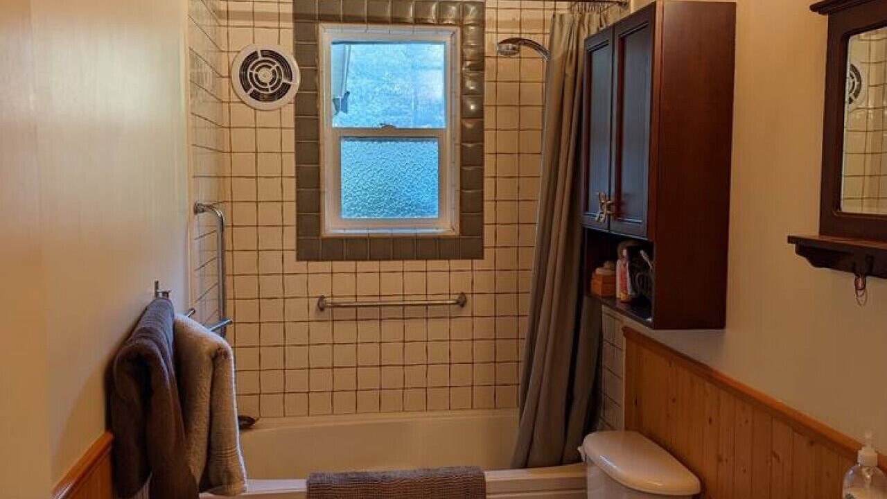Photo of Bathroom in Bowen Island