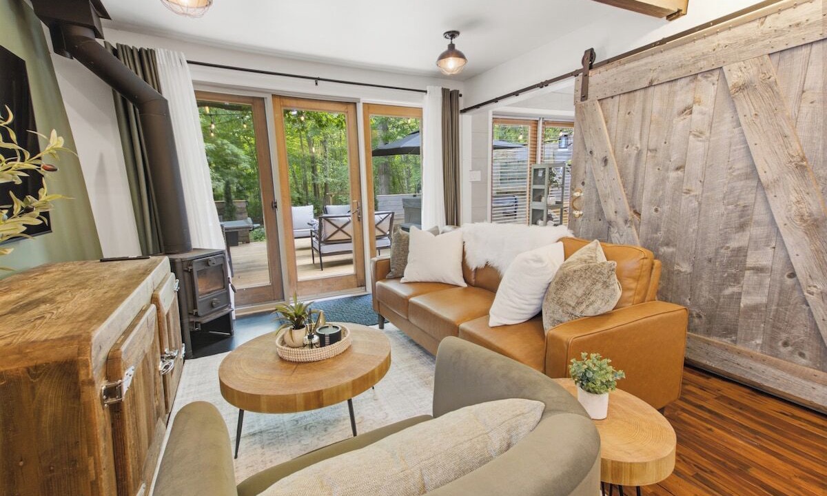 Photo of Livingroom in Innisfil