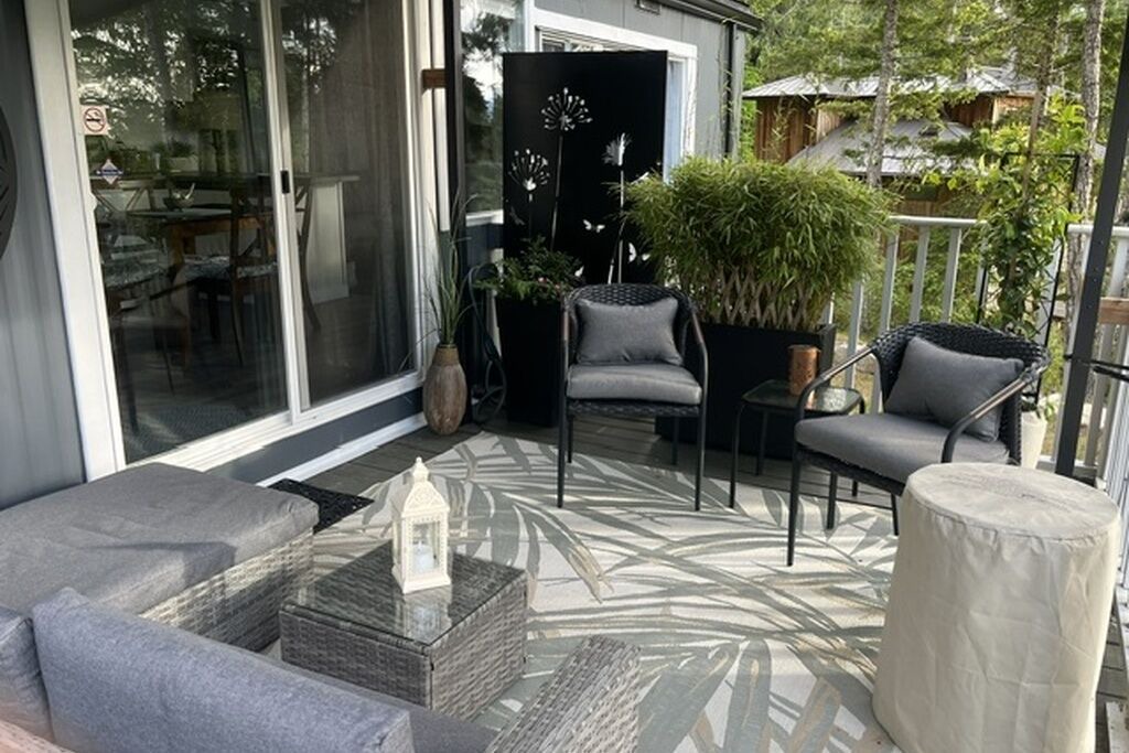 Photo of Patio Balcony in Madeira Park