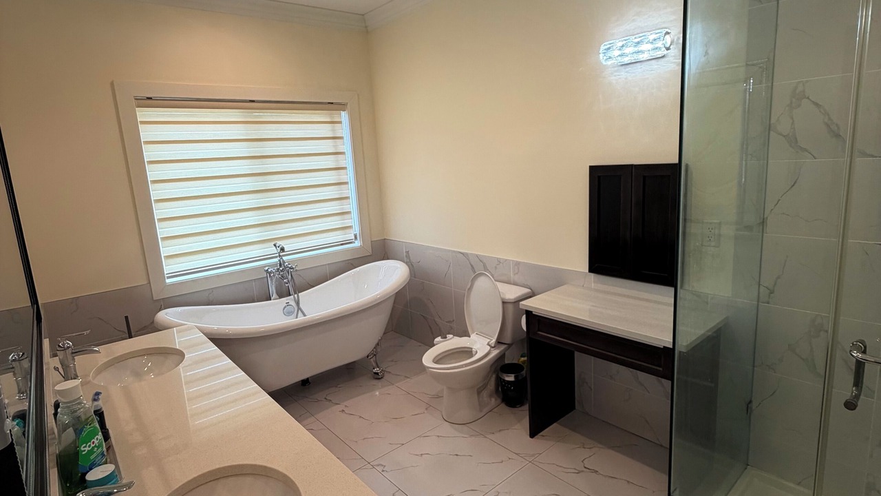 Photo of Bathroom in Maple Ridge