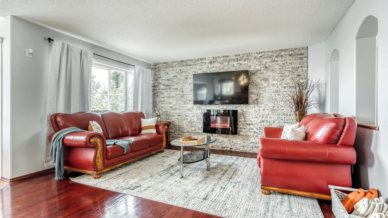 Photo of Livingroom in Bridlewood