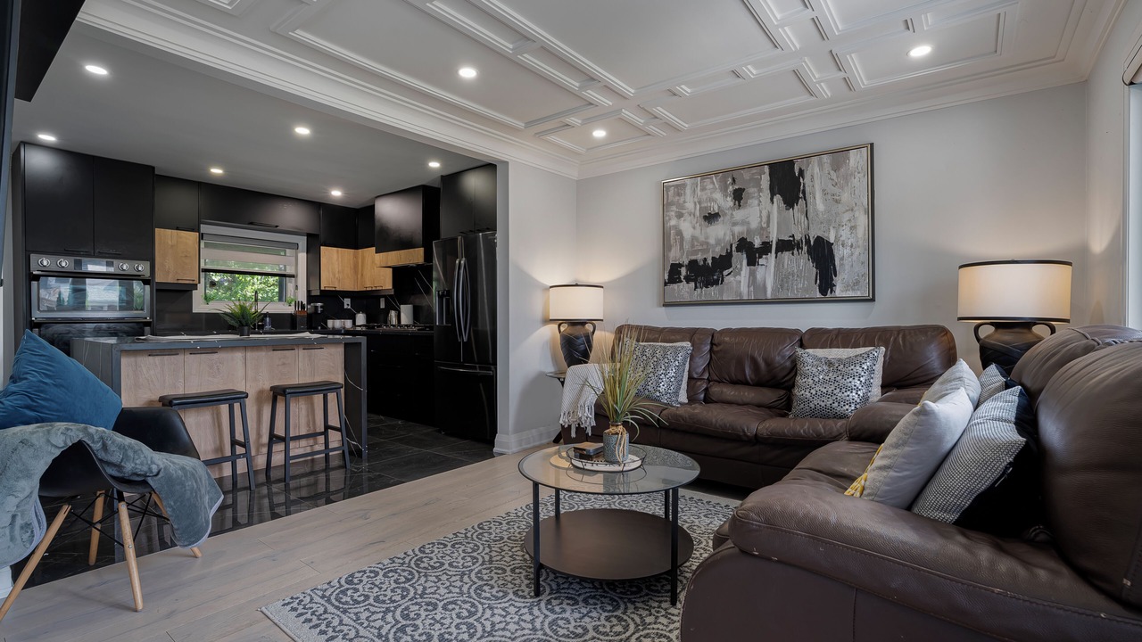 Photo of Livingroom in Willowdale