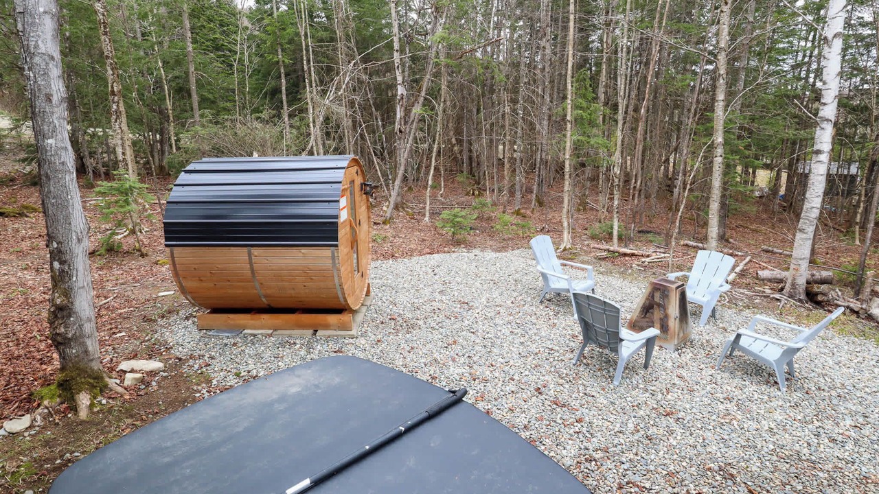 Photo of Patio Balcony in Notre-Dame-Des-Bois