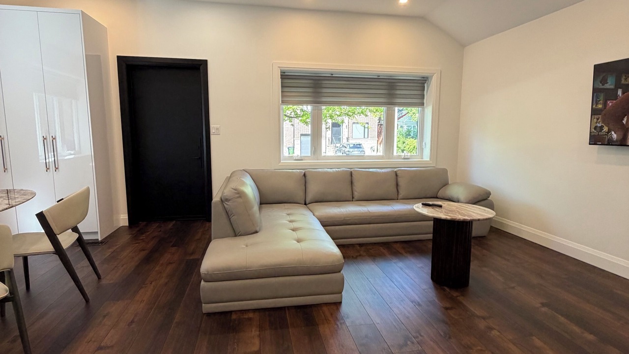 Photo of Livingroom in Old East York