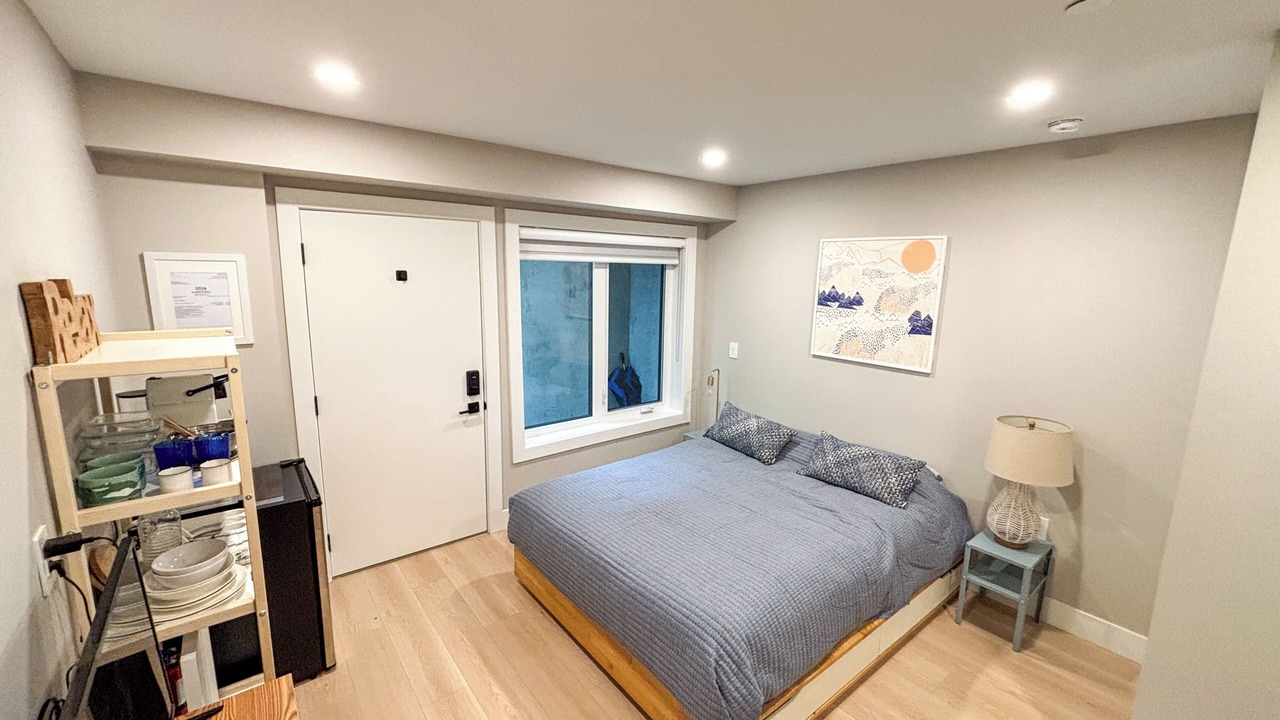 Photo of Bedroom in Sunset