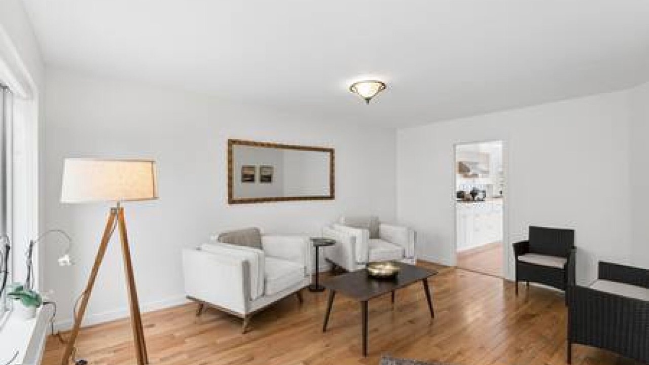 Photo of Livingroom in Upper Lonsdale